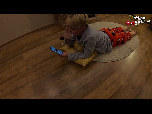 ❤️ Crazy blonde suger stor pikk suger og spretter på den - analsex ☑ Jævla video ved no.sexonfire.ru ️❤