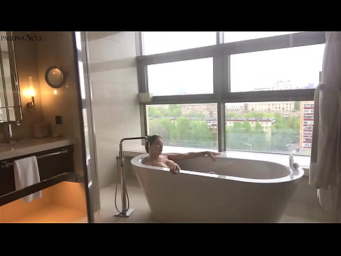 ❤️ En fantastisk babe som lidenskapelig rykker av seg fitta på badet ☑ Jævla video ved no.sexonfire.ru ️❤