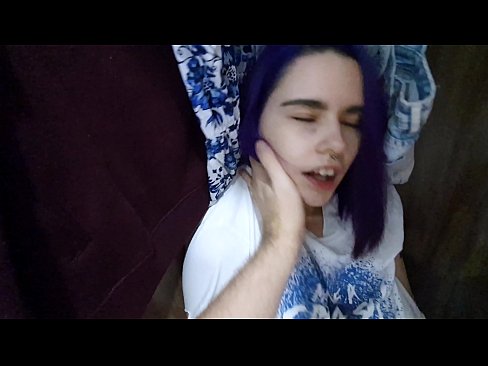 ❤️ Fant min søster i skapet og hjalp henne med å komme ☑ Jævla video ved no.sexonfire.ru ️❤